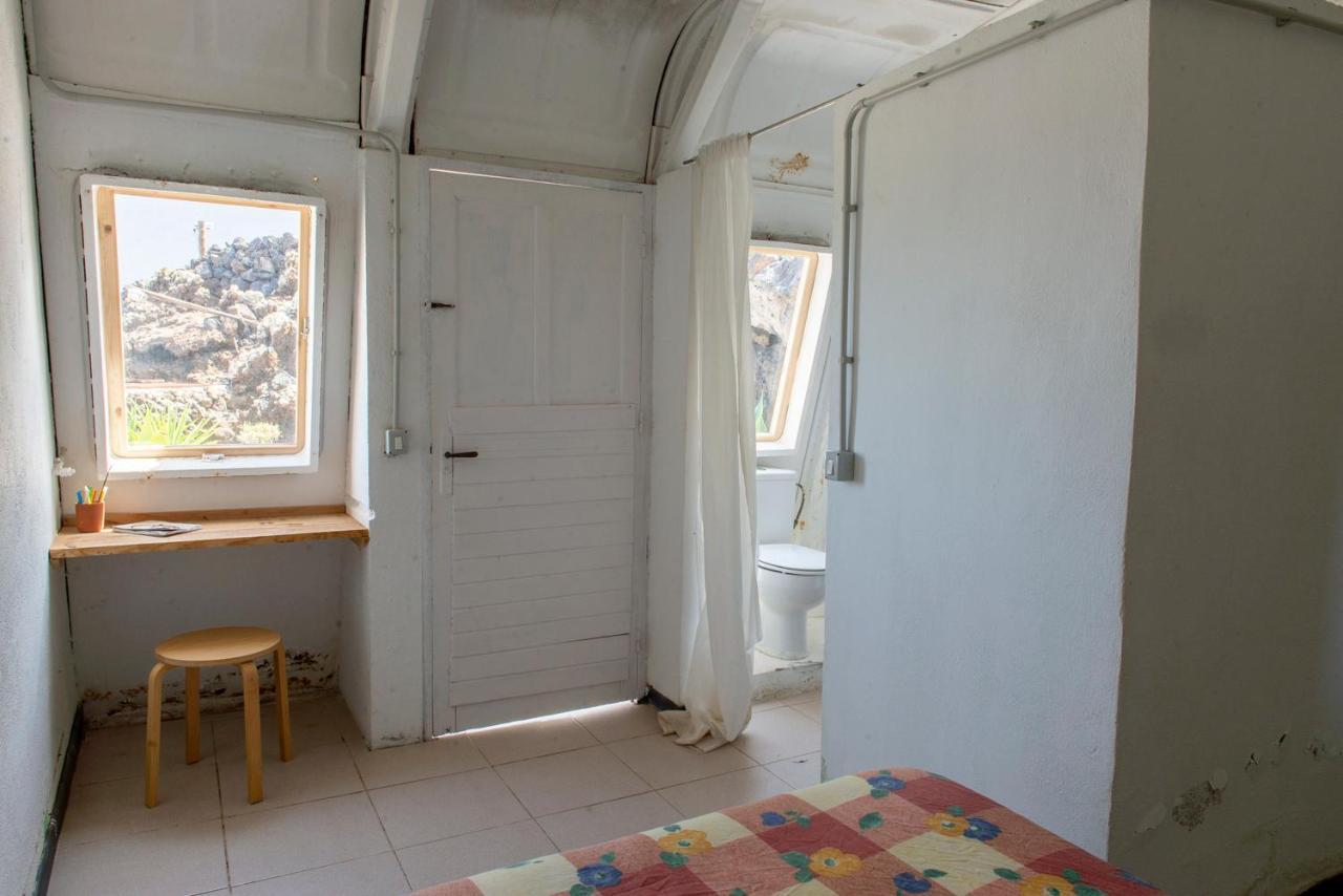 Basic En-Suite Bedroom By The Sea Guinea 외부 사진